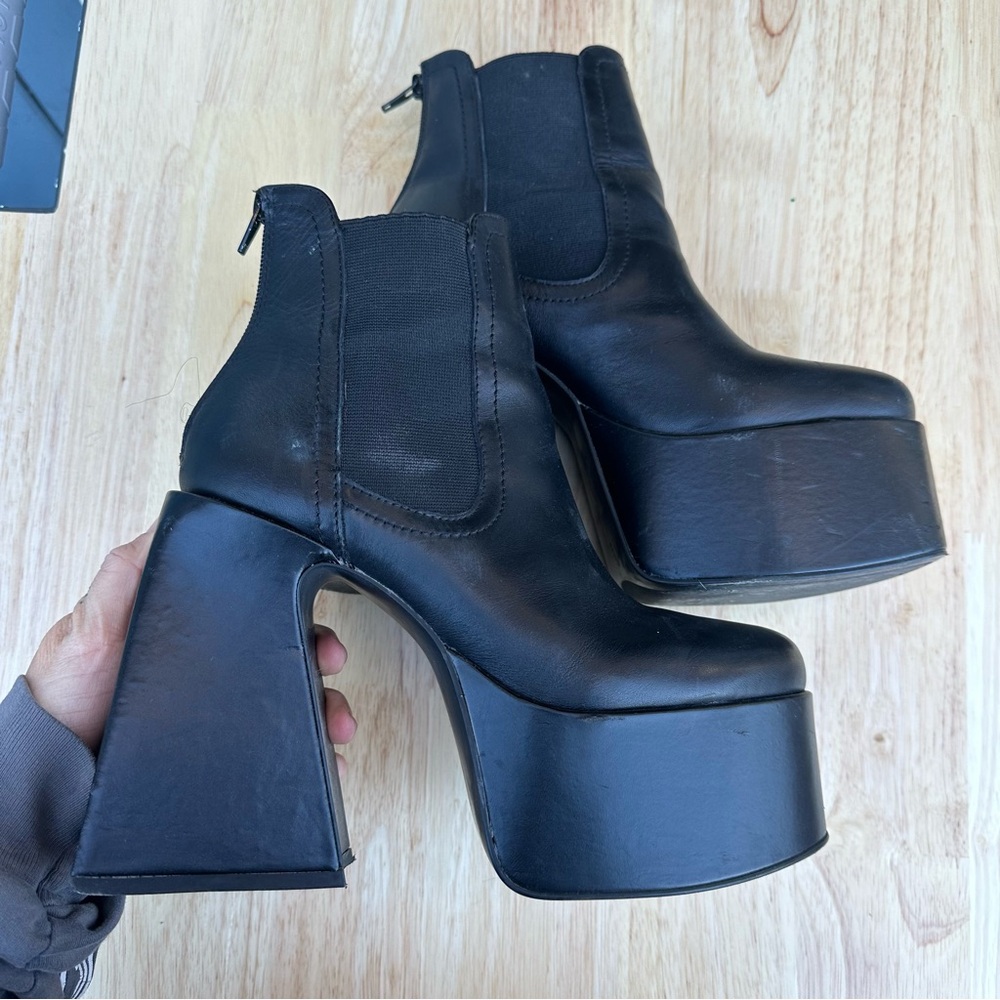 Steve Madden Block Heel Leather Boots Sz 8